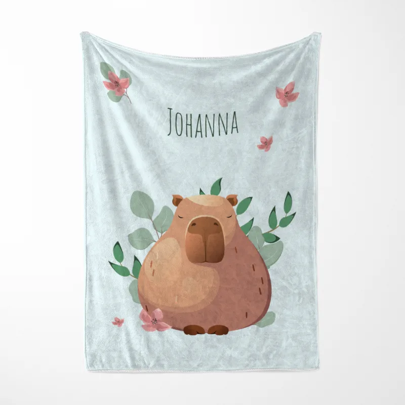 Wohndecke mit Namen personalisierbar, Kuscheldecke, niedliche Namensdecke mit Capybara, Geschenkidee Geburtstag Motiv Capy Wintermütze 140 x 200 cm