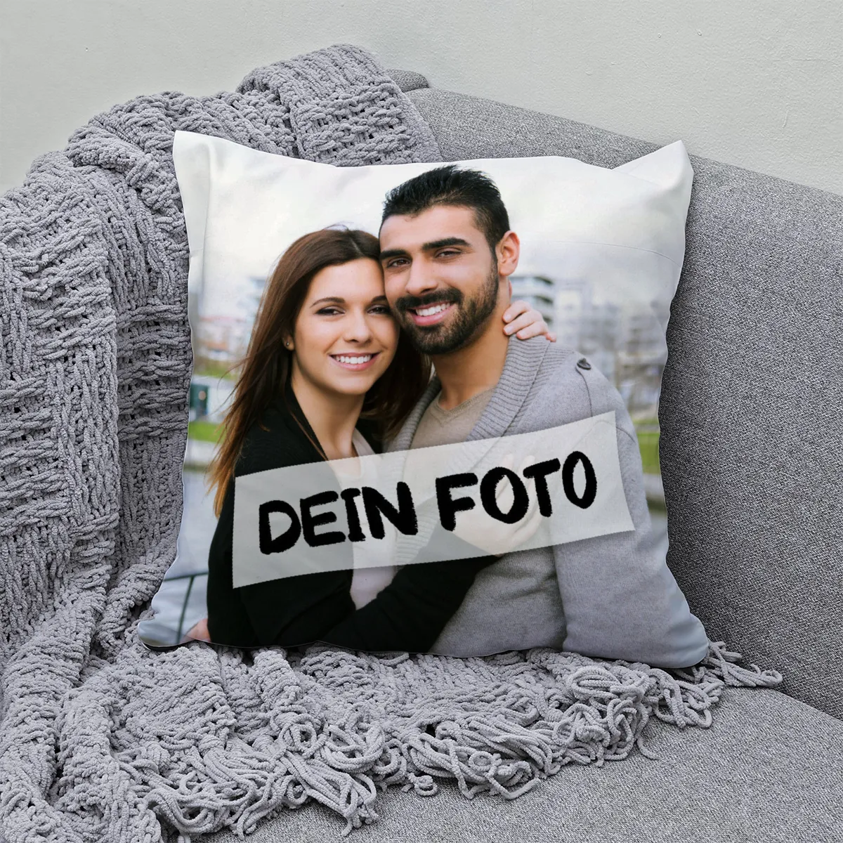 Personalisiertes Fotokissen mit je 1 Foto für Vorder- und Rückseite - Samtkissenbezug mit Fotos - Geschenk Valentin, Geburtstag