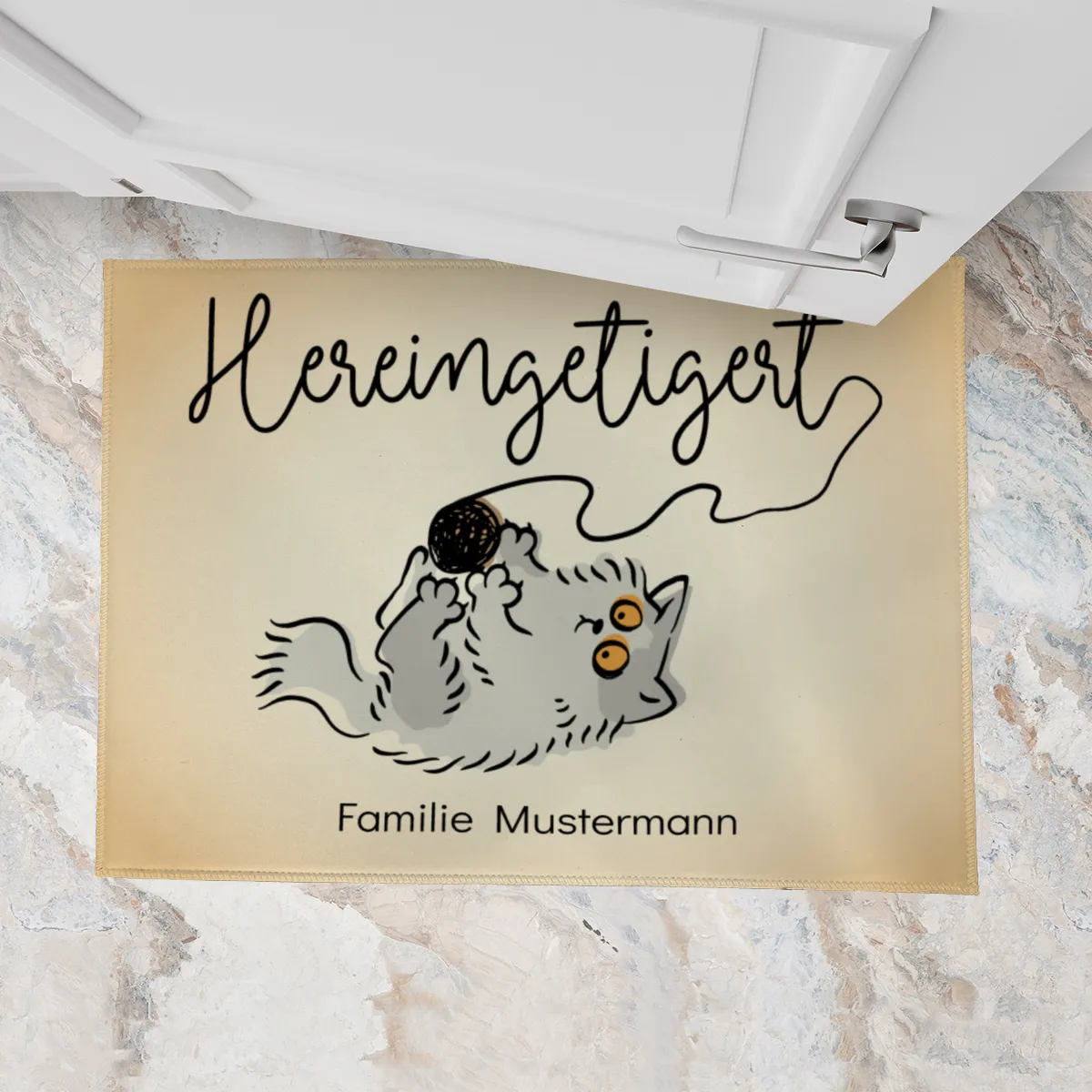 Fußmatte mit Namen personalisierbar - Geschenkidee Einzug, Geburtstag, Richtfest - Fussmatte mit Namen - Motiv Hereingetigert dunkel 70 x 50 cm