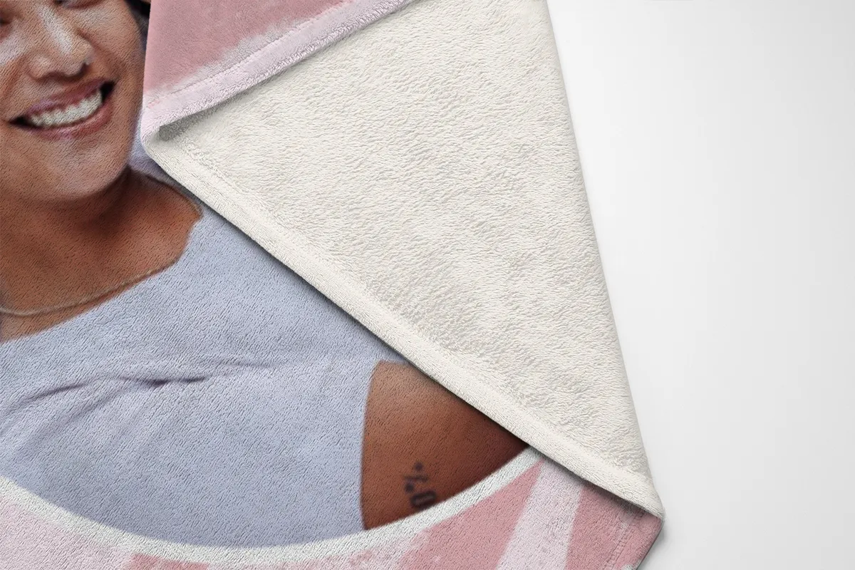 Kuscheldecke rosa 140 x 200 cm - mit Foto personalisierbar - Fotodecke selbst gestalten - Geschenkidee Muttertag, Geburtstag - Pinselstriche Hearts rose