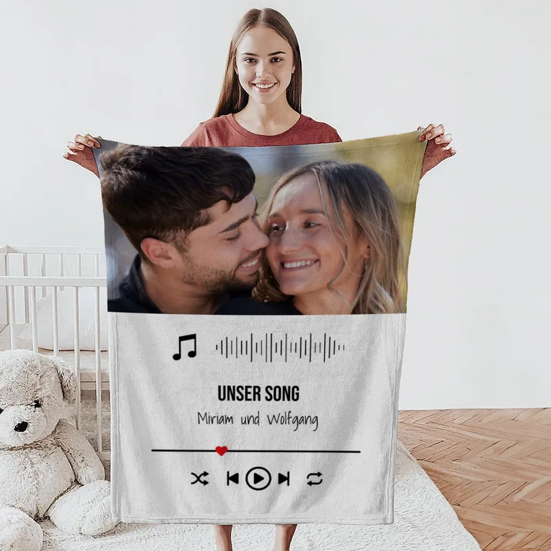 Kuscheldecke Our Lovesong - mit Bild und Text personalisierbar - Geschenkidee für Verliebte, Valentinstag Songplay Text Bild