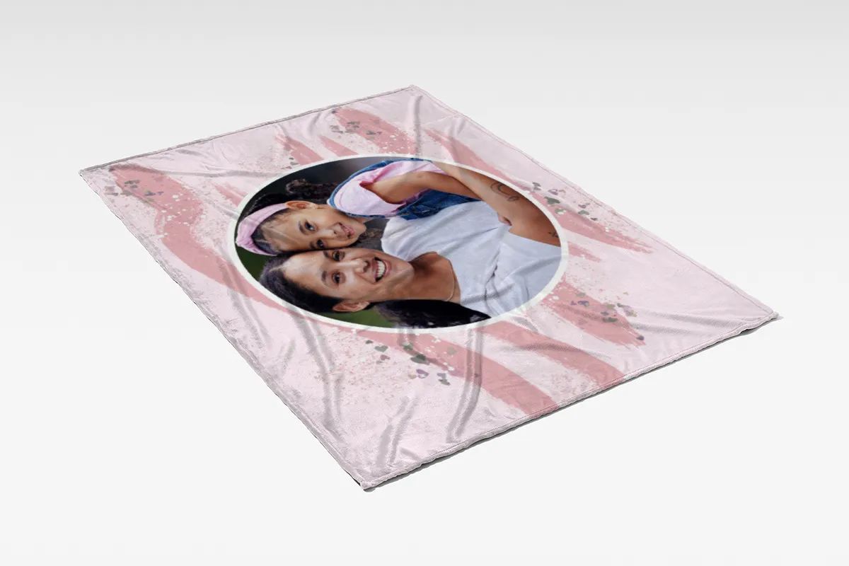 Kuscheldecke rosa 140 x 200 cm - mit Foto personalisierbar - Fotodecke selbst gestalten - Geschenkidee Muttertag, Geburtstag - Pinselstriche Hearts rose