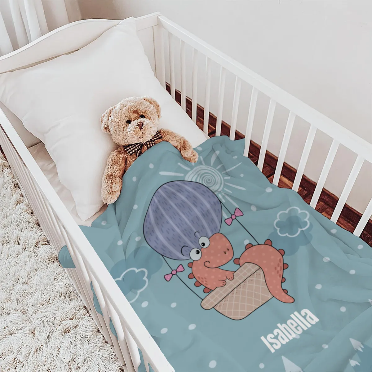 Babydecke mit Namen personalisierbar, Kuscheldecke, Namensdecke mit niedlichem Tiermotiv, Geschenkidee Geburtstag Motiv Luftfahrer Dino 75 x 100 cm